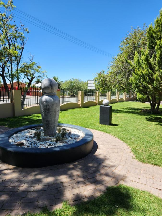 Garden Corner Guesthouse Beaufort West Eksteriør bilde